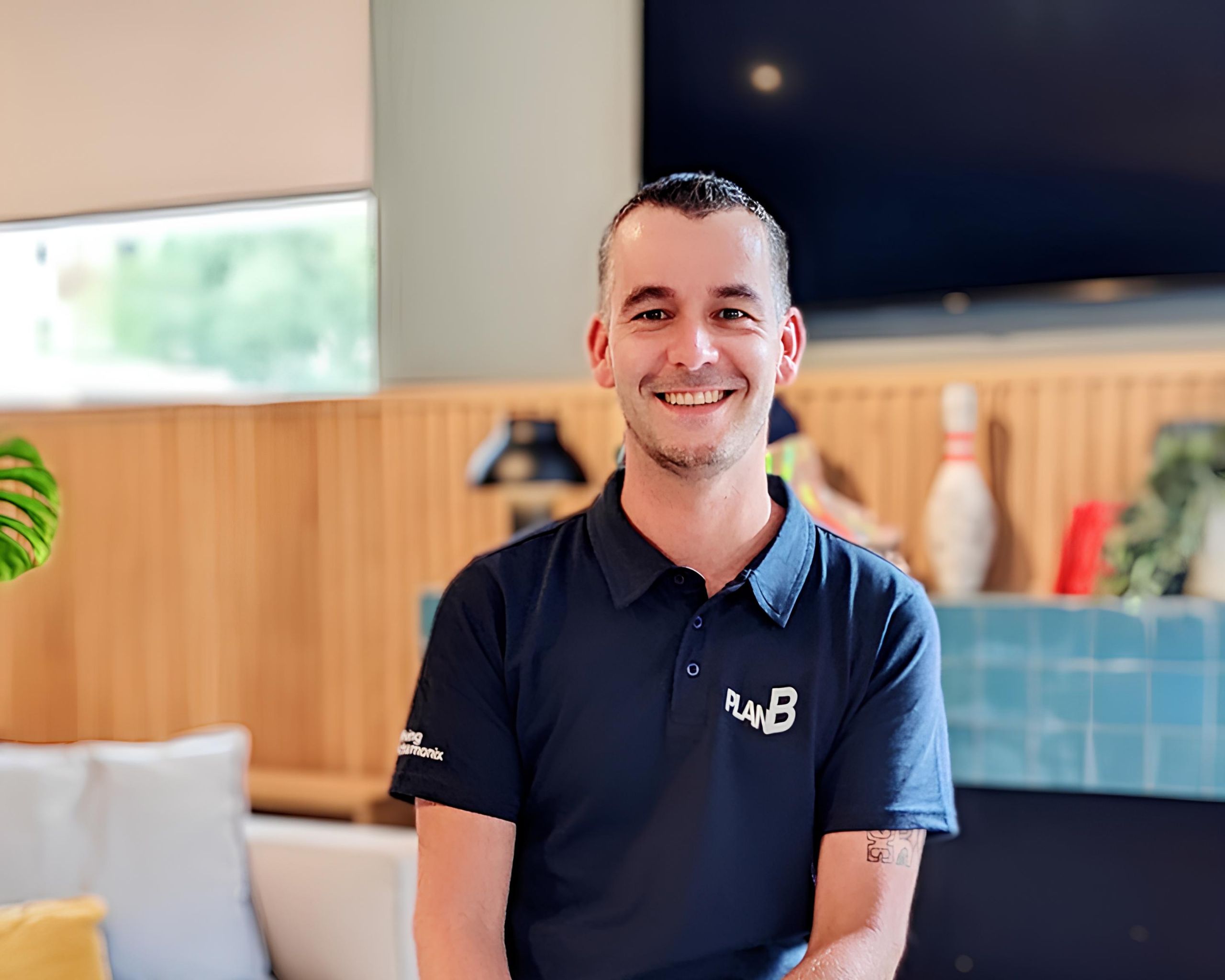 portrait directeur d'hôtel au PlanB Chamonix