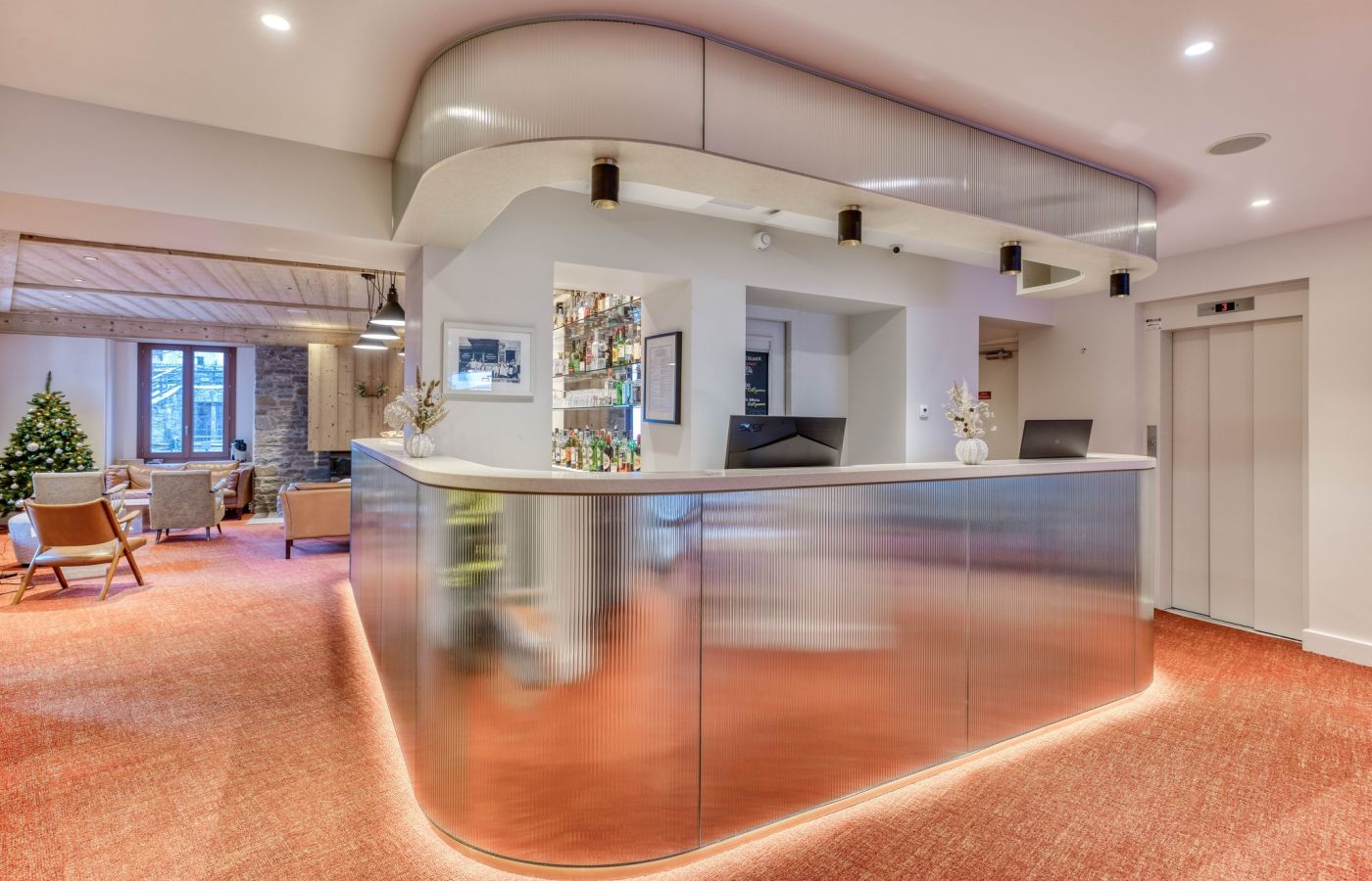 reception hotel lyret chamonix